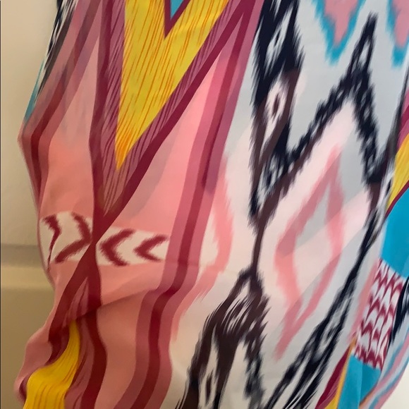 Gorgeous sheer back tank top - Picture 5 of 5